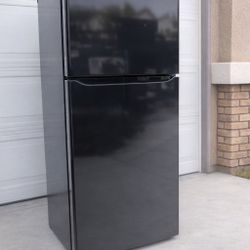 Lg Black Top Freezer Refrigerator Like New