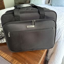 Kenneth Cole Reaction business/laptop bag.