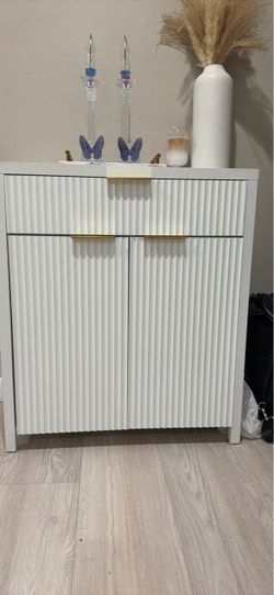 Buffet cabinet table