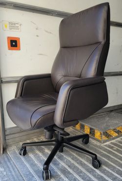 Keilhauer Respons High Dark Brown 878 Executive Office Desk Leather Chair