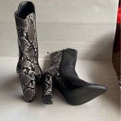 Black & Snake Boots Size7 For Women