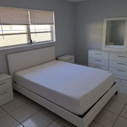 Brand New Bedroom Set - Juego De Cuarto Nuevo A Estrenar 