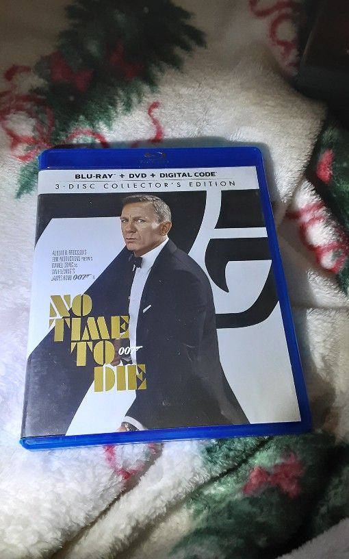 3 Disc Collector's Edition  Blu Ray + DVD On Time To Die 007