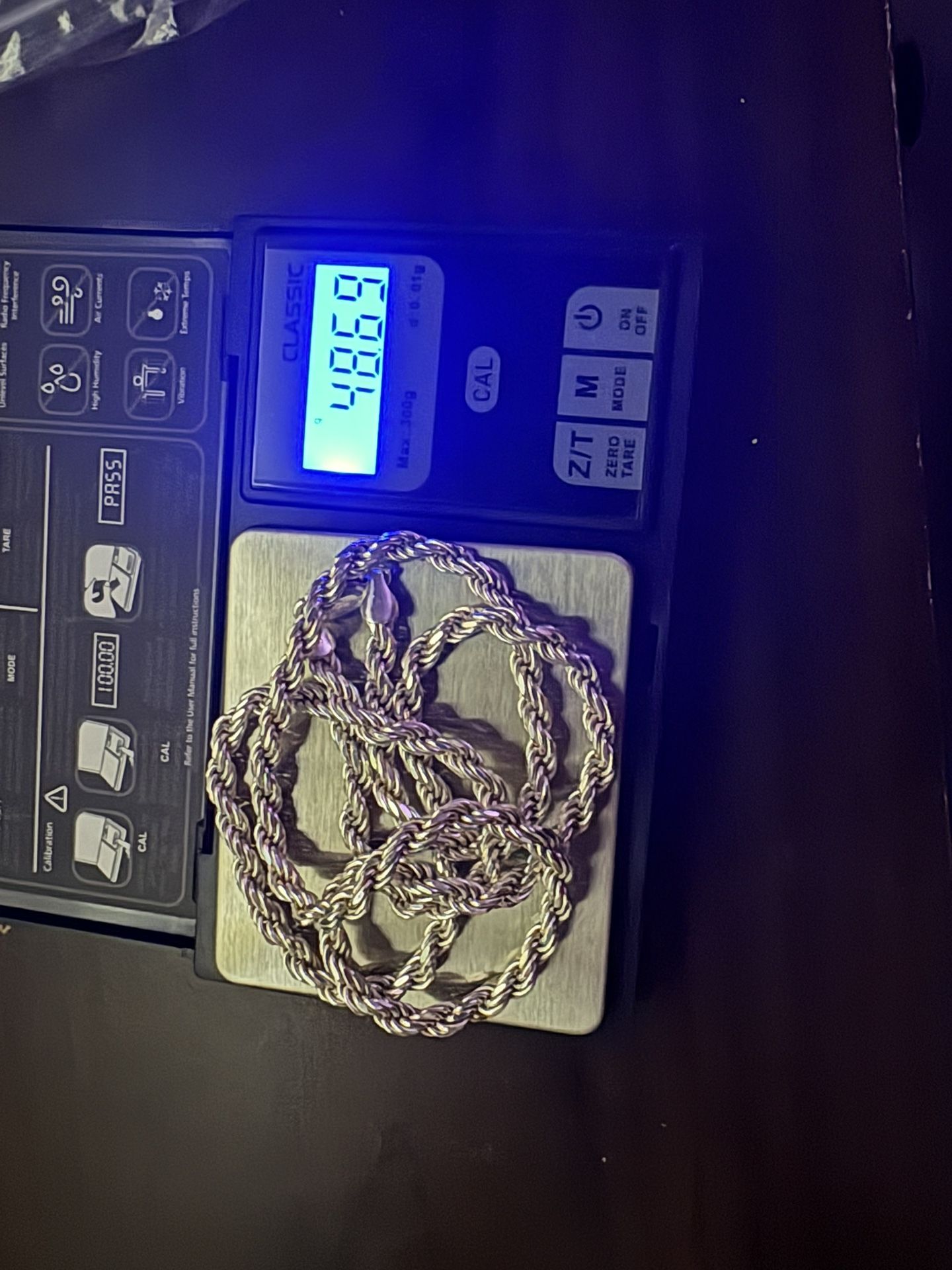 Silver rope chain