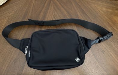 Lululemon Everywhere Belt Bag Large 2L Black Fanny Pack Carry All