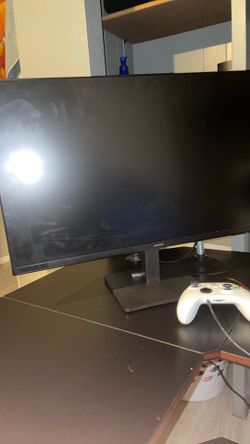 Monitor And Desk Gamer