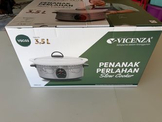 BNIB Slow Cooker Crock Pot