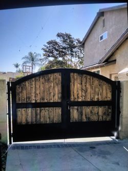 Custom double gate