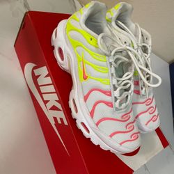 Nike Air Max Plus SE $80