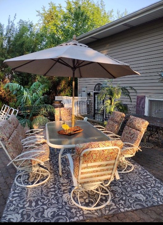 HOMECREST.  American Patio Furniture. Moving Sale.
