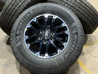 FREE DELIVERY 🚚4x 18" Tundra TRD Toyota Sequoia OEM Wheels Tires Michelin 265/70R18 99% tread