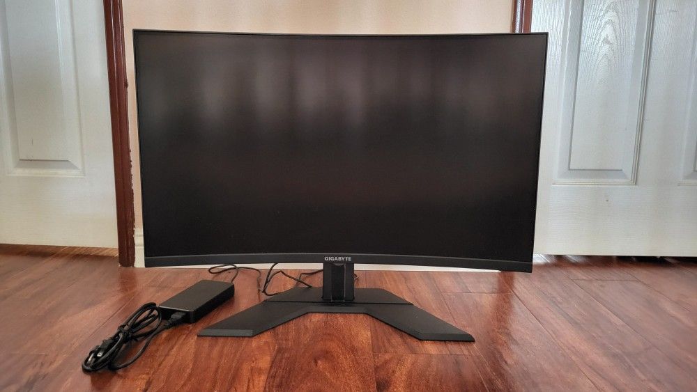 Gigabyte M32UC 32" 4K Curved VA LED Gaming Monitor