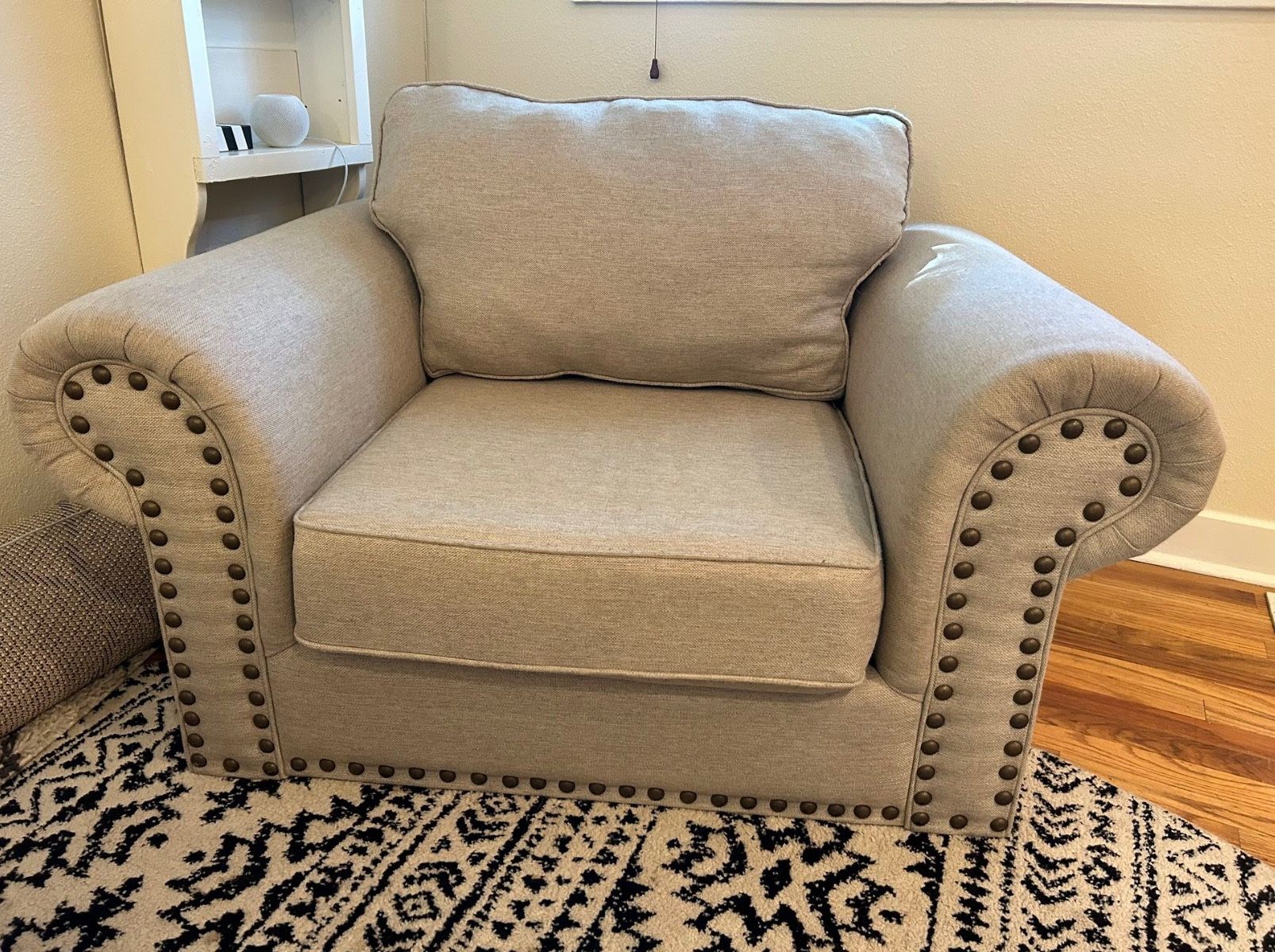 Super Comfortable Accent Chair