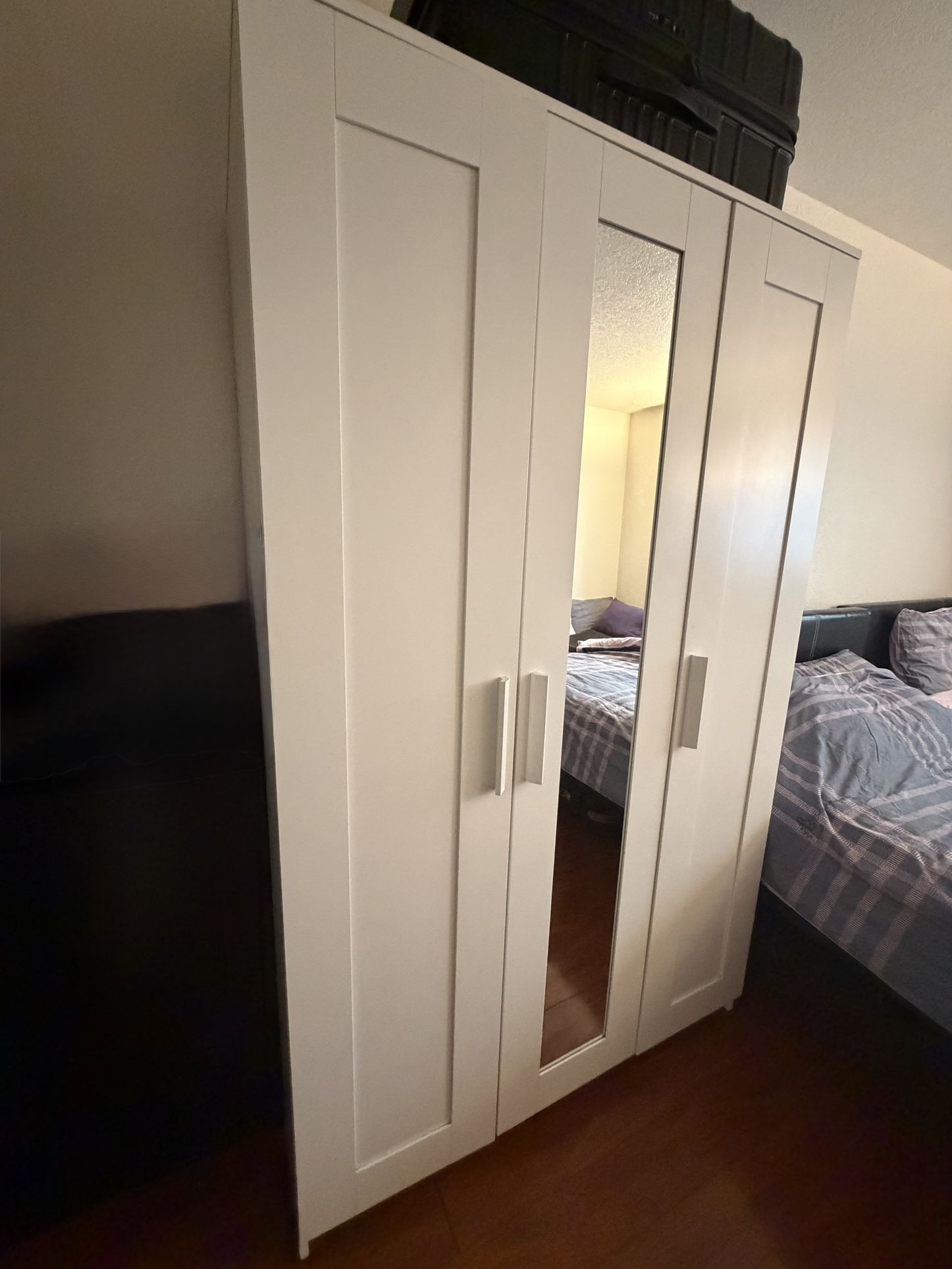 White 3-Door Wardrobe Closet w/ Mirror – Great Condition 