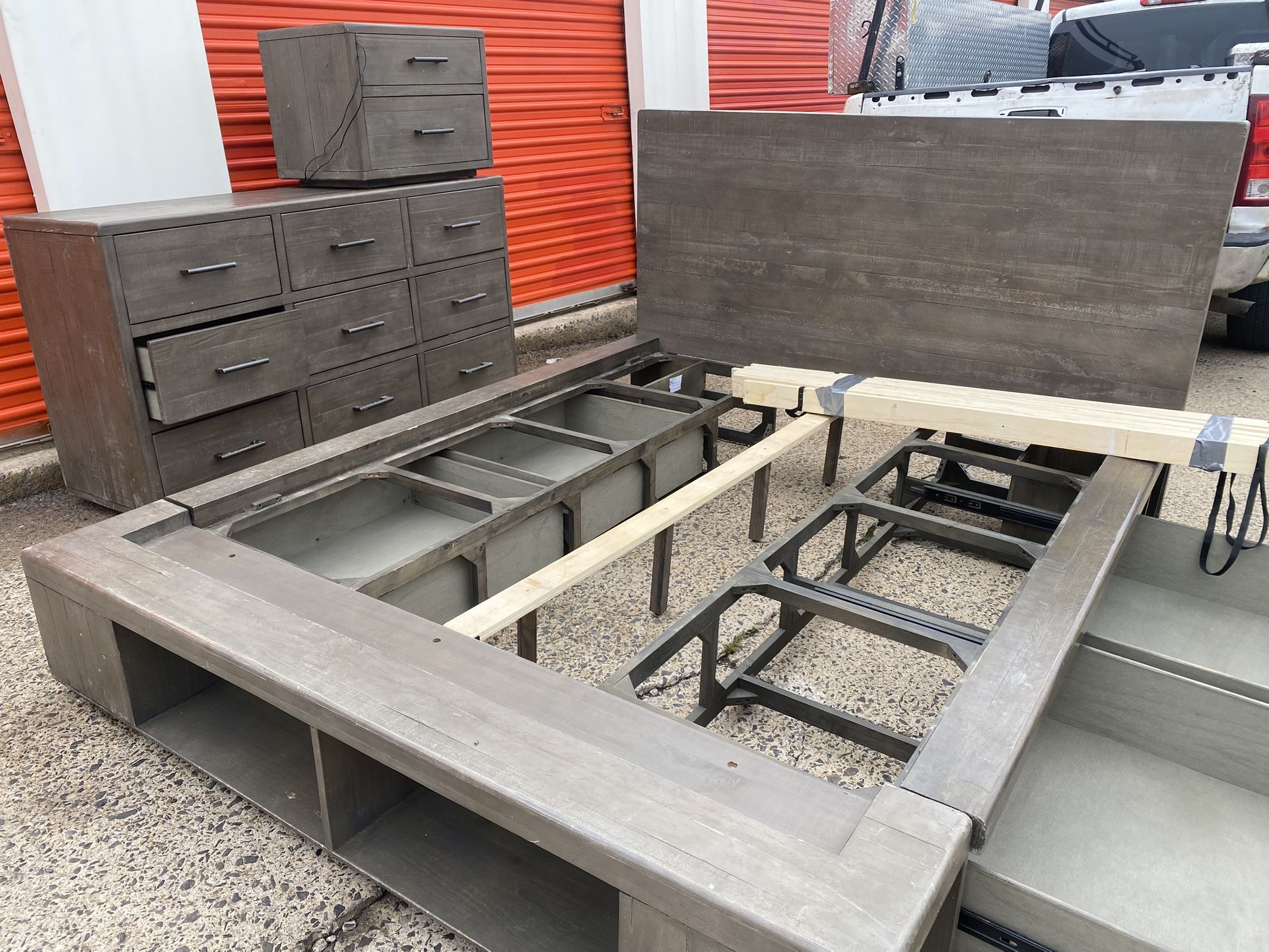 Solid Wood Queen Bedroom Set