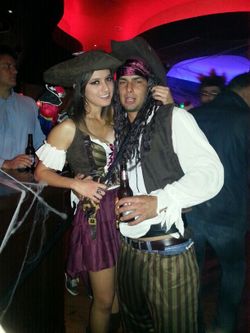 Pirate costume for woman