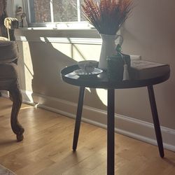 Like new side table small end table metal coffee table black matte