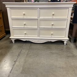 Black/White Top 6 Drawer Dresser