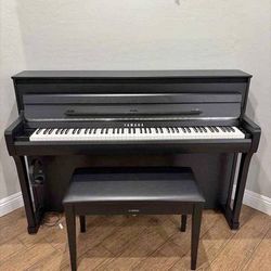 Yamaha Clavinova CLP-685 | Digital Piano | Open Box