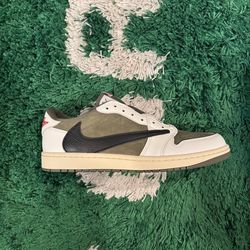 Travis Scott Medium Olive