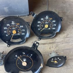 1(contact info removed) CHEVY / GMC BEZEL GUAGES 