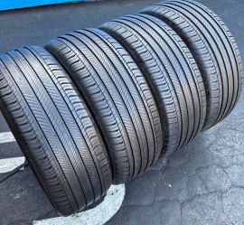 235 45 18 Michelin tires Con 80% de Vida Las 4