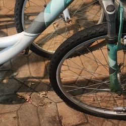 The Diamondback Serene Classic is a 26-inch