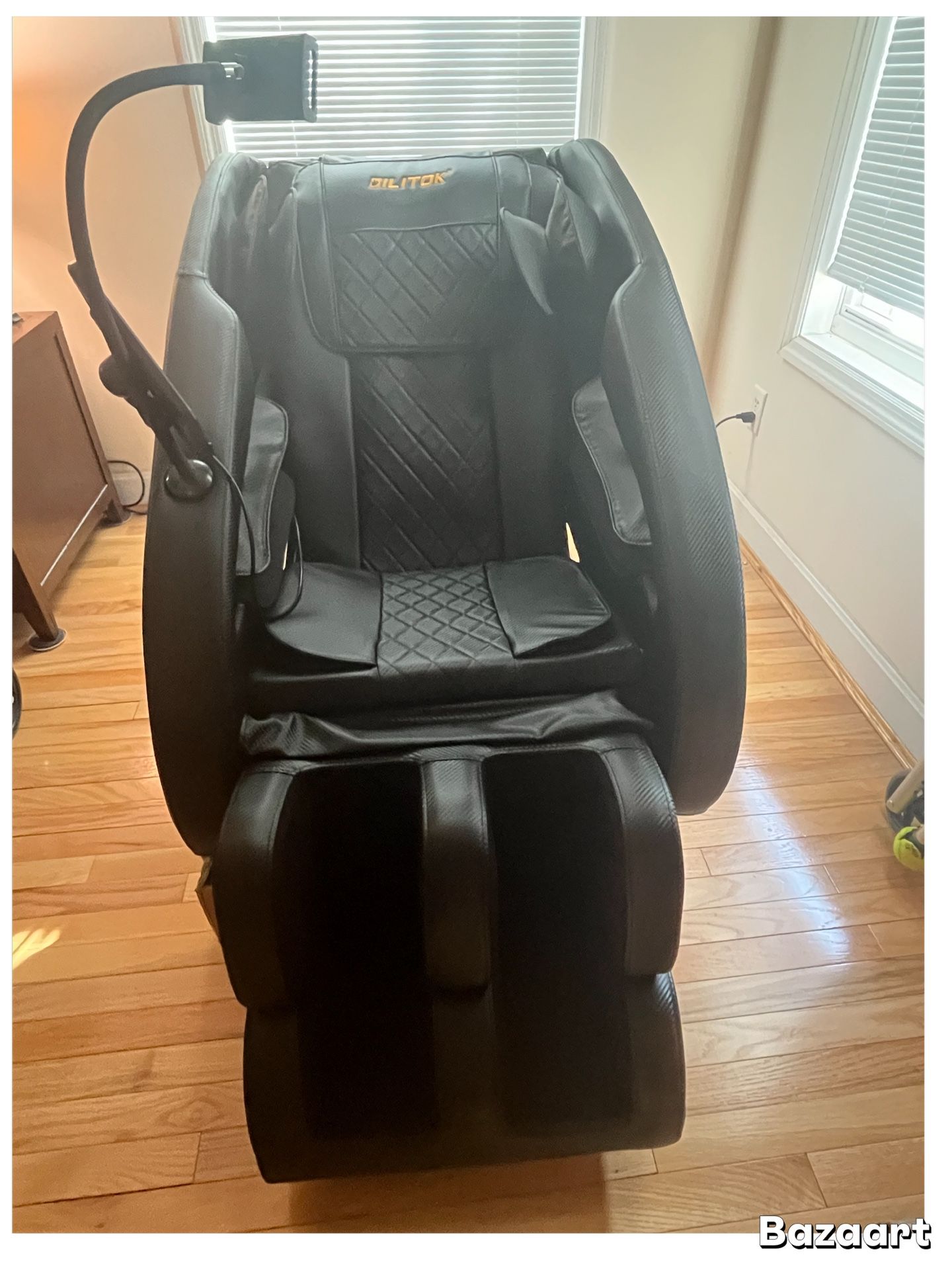 Massage Chair **Brand New** MSRP $1299, Asking $575
