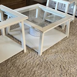 Set Of 3 White Tables 
