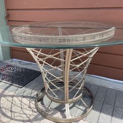 Metal Dining Table With Glass 48”D X 30”H Excellent Condition $50 Firm On Price