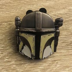 Mandalorian Mystery Pin Set