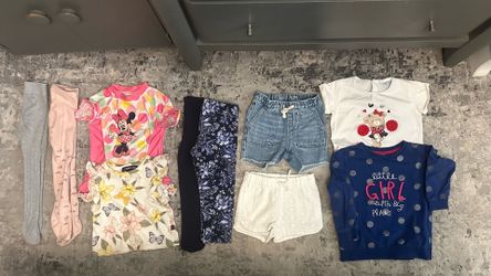 Girls bundle of clothes size 2T