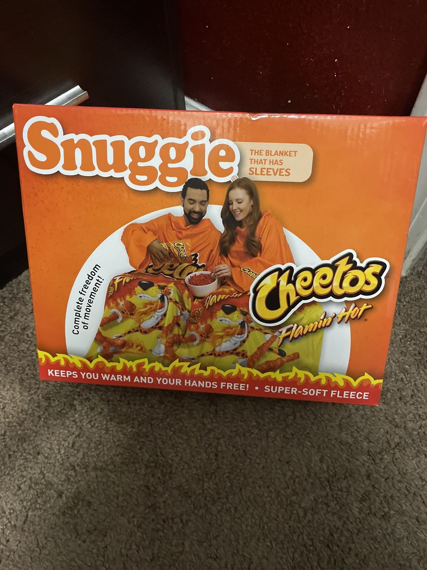 hotcheetoes snuggle blanket