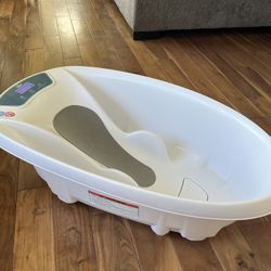 Aqua Scale Baby Bath Tub