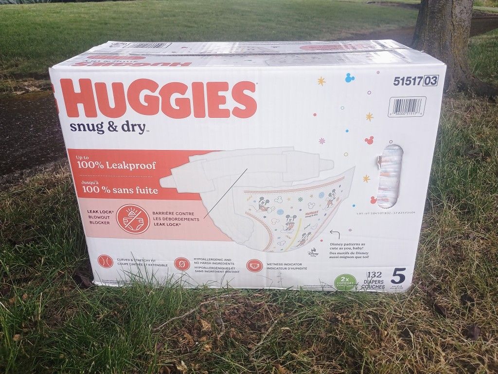 Huggies Size 5 Diapers Unopened 132 Count