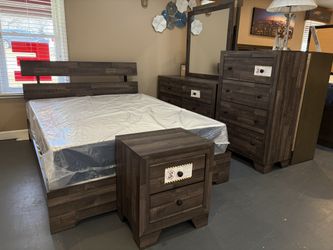 5pc Queen Platform Bedroom Set