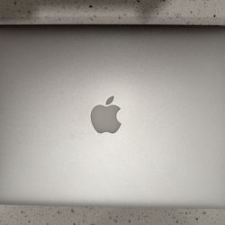 Apple MacBook Air 13 Inch 1.6GHz Core i5 128GB (2015)
