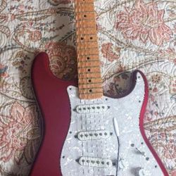 Classic Candy Apple Red Strat, Genuine MX11111 Fender Beauty, Great Shape, Great Sounds + Fender Gigbag & Tremolo