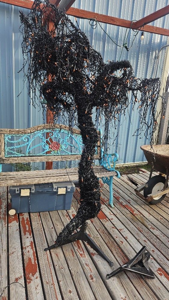 Halloween  Tree 