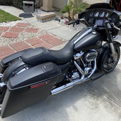 2022 Harley Davidson Street glide
