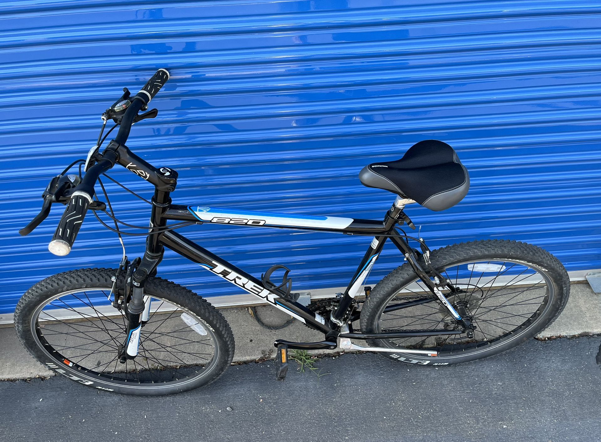 Trek 820 SR SunTour M2025 Men s Mountain Bike 26 for Sale in