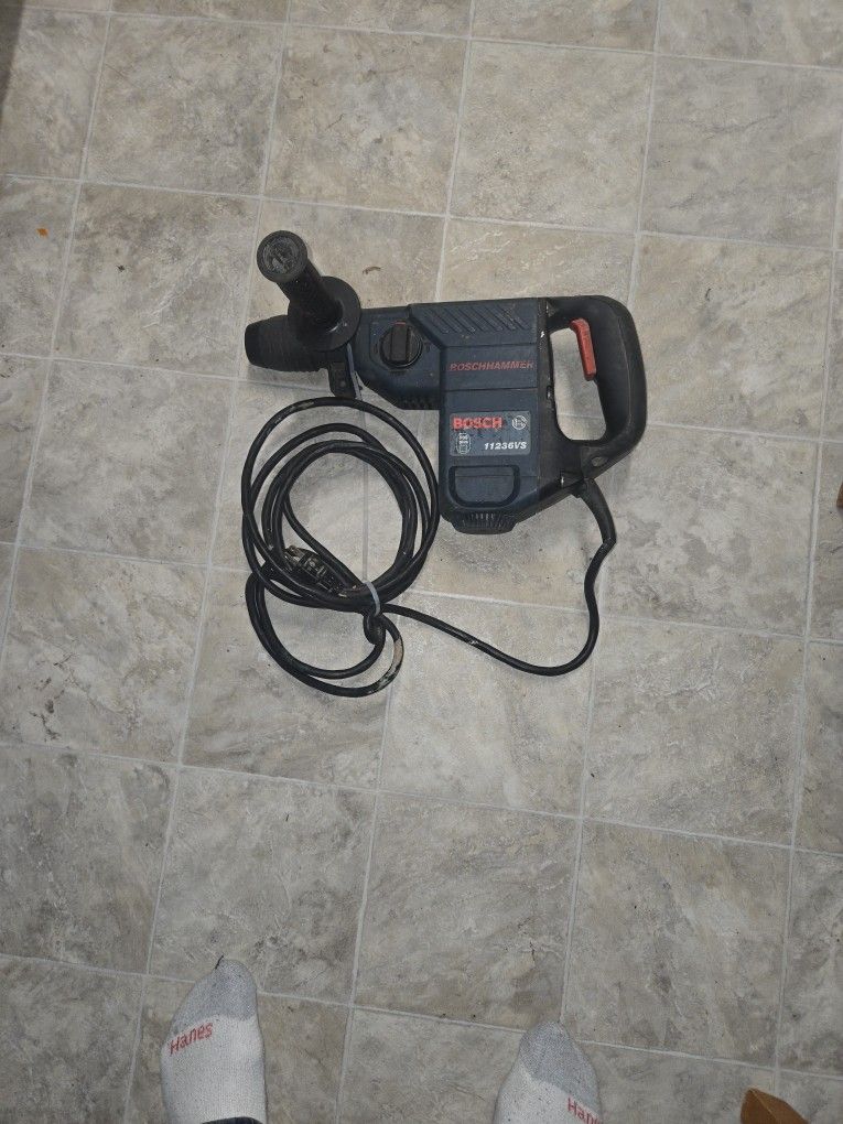 Bosch 120V 7.5-Amp 1-1/8" SDS-PLUS Corded Rotary Hammer Drill 11236VS