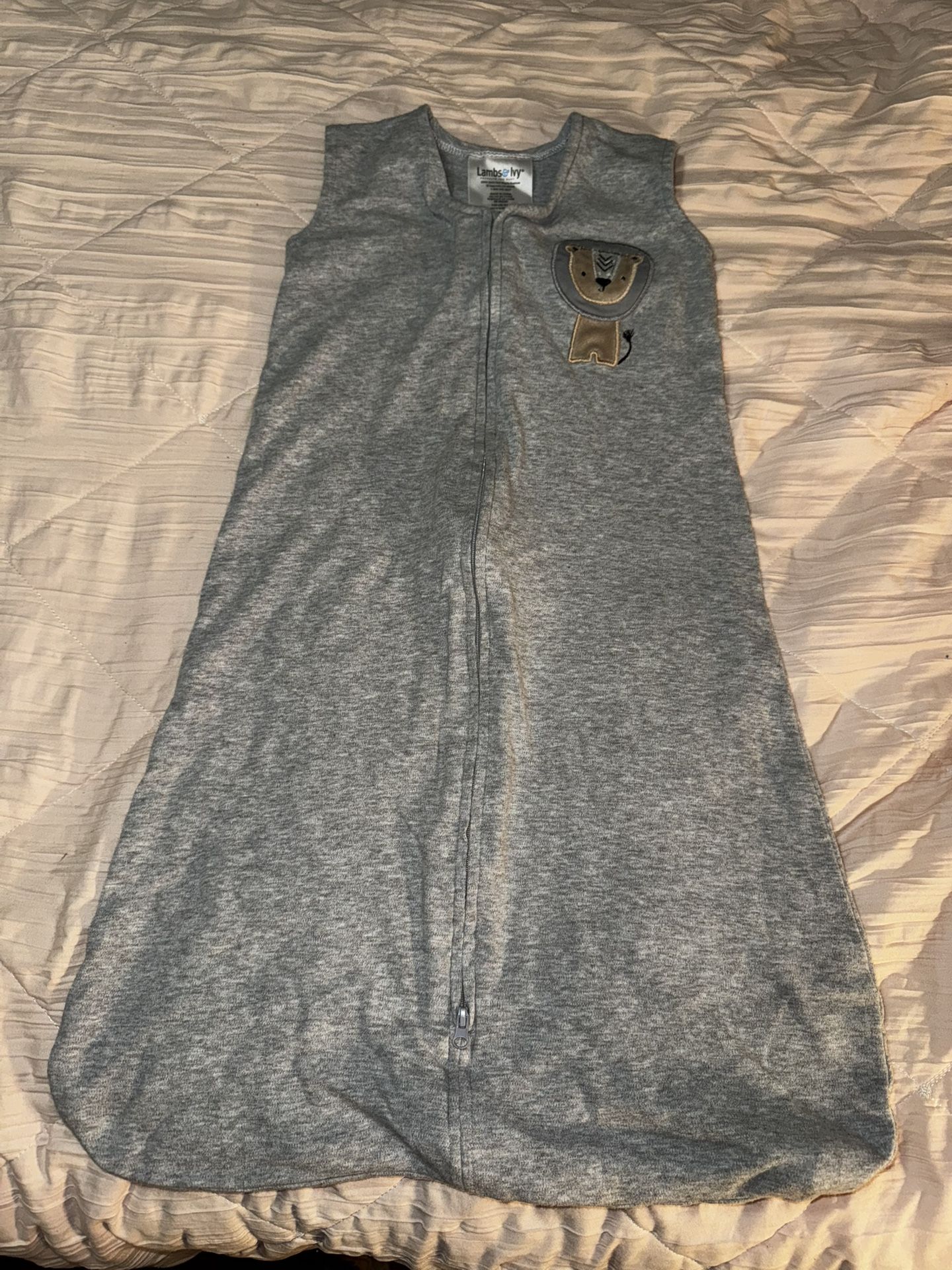 Baby’s sleepwear Size 0-6 months Brand Lambs & Ivy