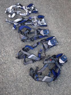 Sala Fall Protection Harness (5) excellent condition. $50 for a All 5. Pick up fremont sea. No trades