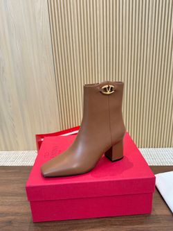 Valentino Women’s Boots With Box 2026 New
