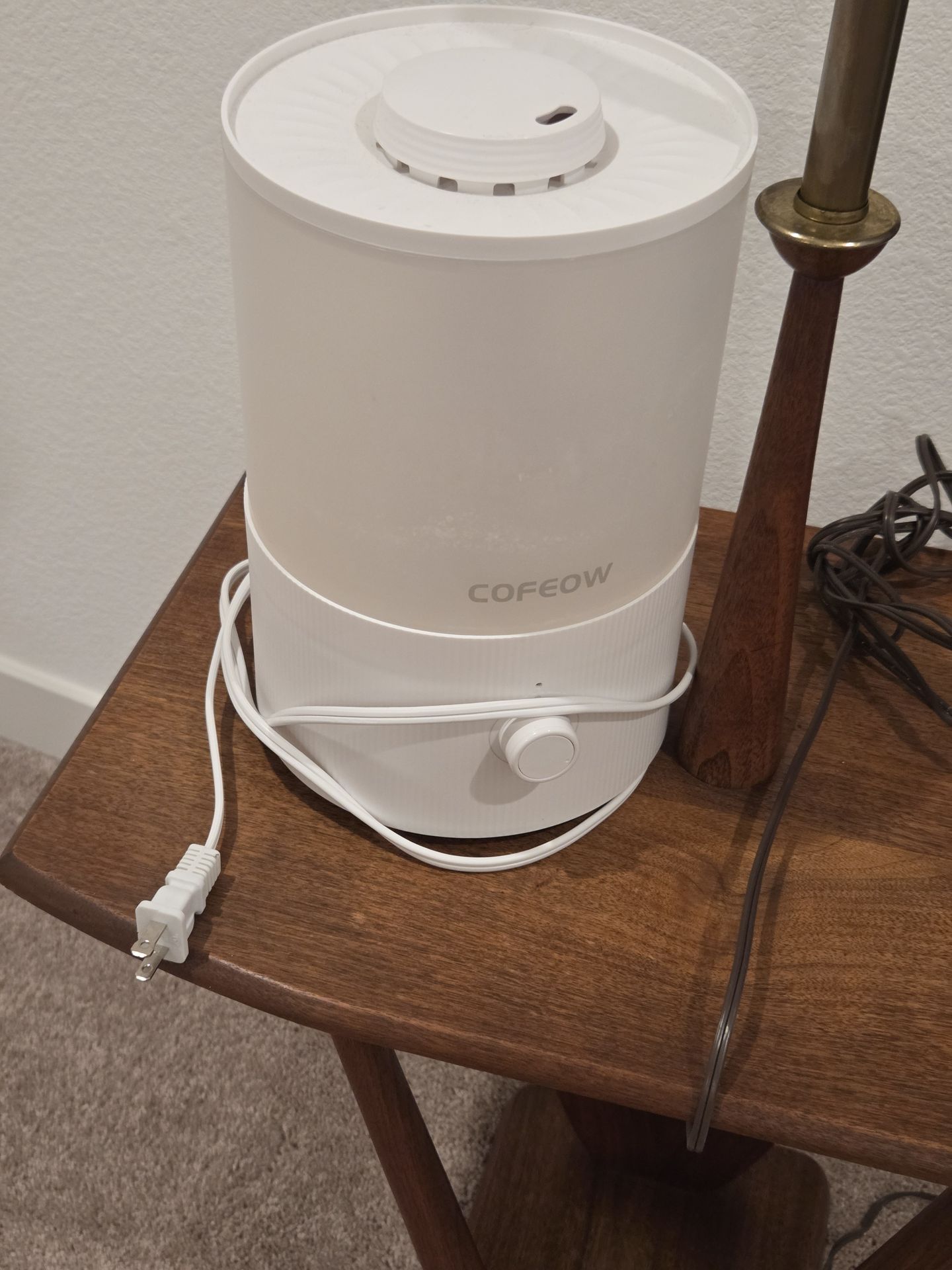 Cofeeow ultrasonic humidifier,