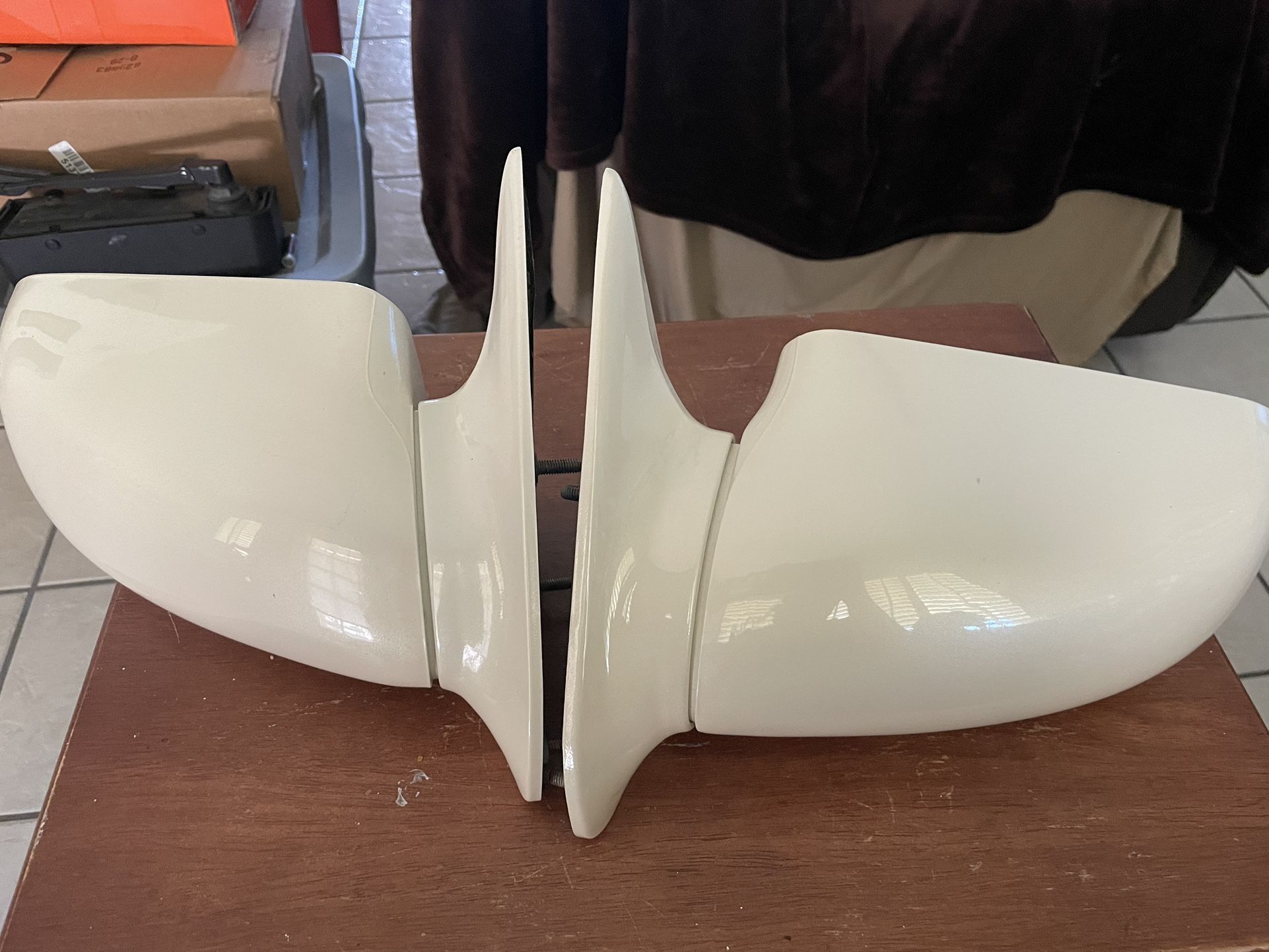 88-89 Chevy GMC OBS Sport Mirrors Street Scene
