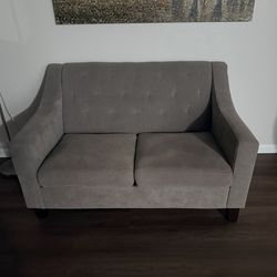 Love seat couch ✨