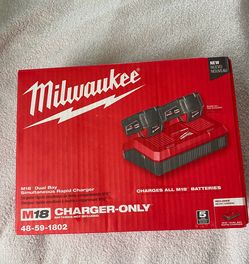 Milwaukee M18 18-Volt Lithium-Ion Dual Bay Rapid Battery Charger