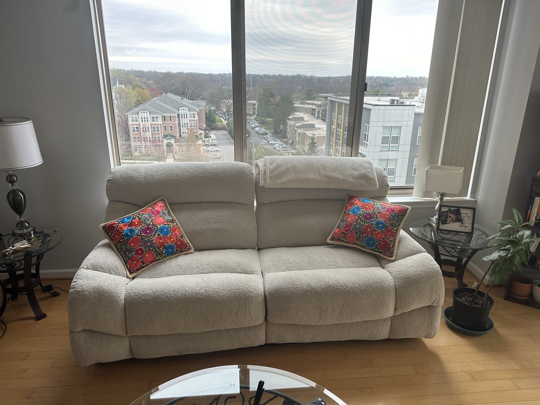 Electronic Recliner Couch